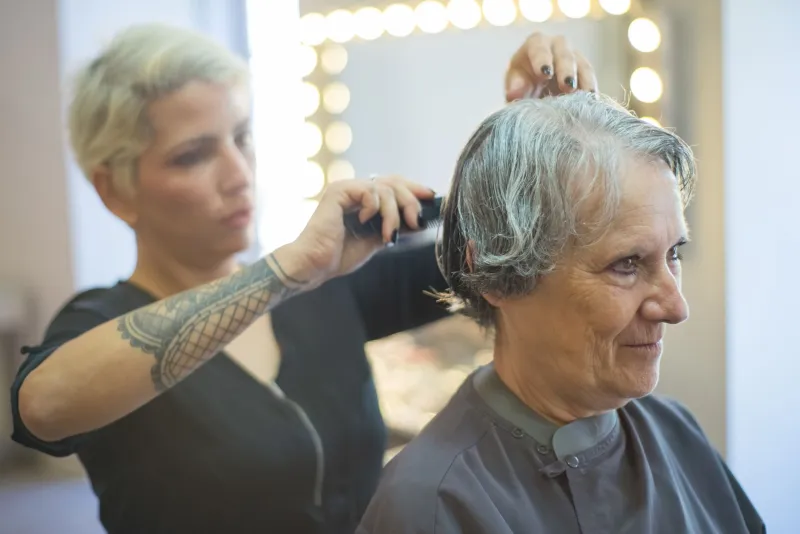Las 72 horas de oro: lo que le pasa a tu cabello justo después del corte (y cómo aprovecharlo)